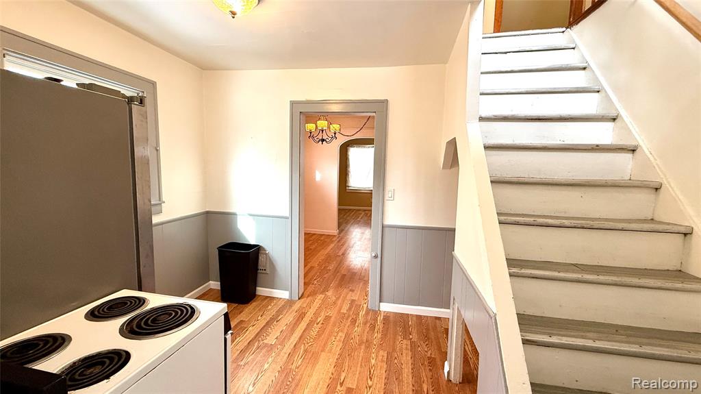 98 E New York Avenue, Pontiac, MI 48340 — Photo 9