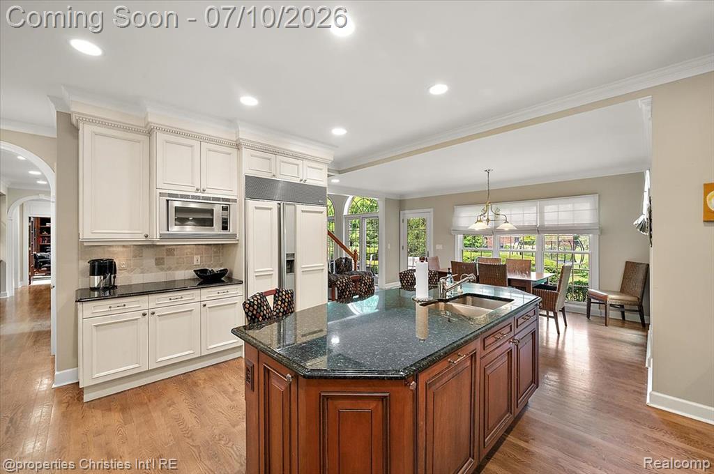 937 Mitchell Court, Bloomfield Hills, MI 48304 — Photo 12