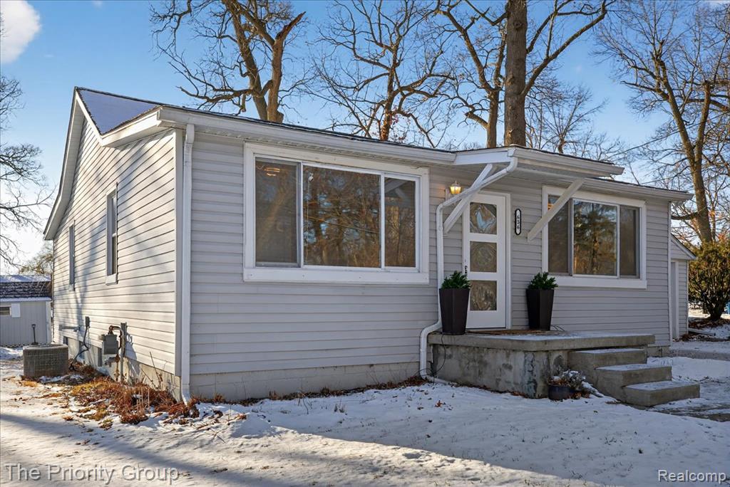 636 Lakeview Drive, White Lake, MI — Photo 47
