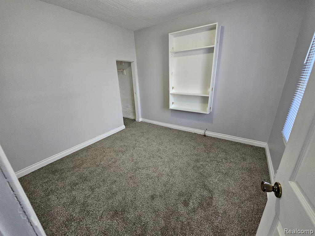 6828 MEADOW Avenue, Warren, MI 48091 — Photo 5