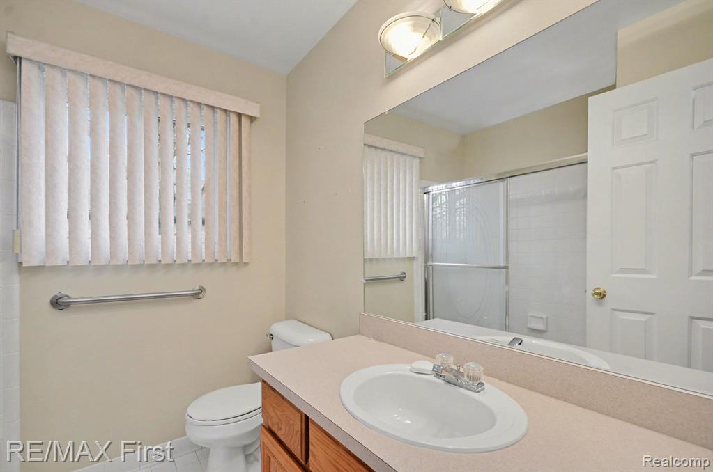47985 Fox Chase Court, Shelby Twp, MI 48315 — Photo 16