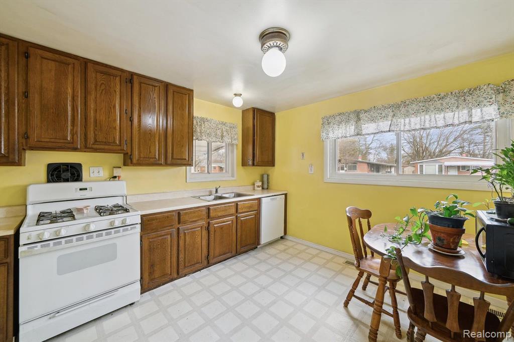7471 AFFELDT Street, Westland, MI — Photo 14