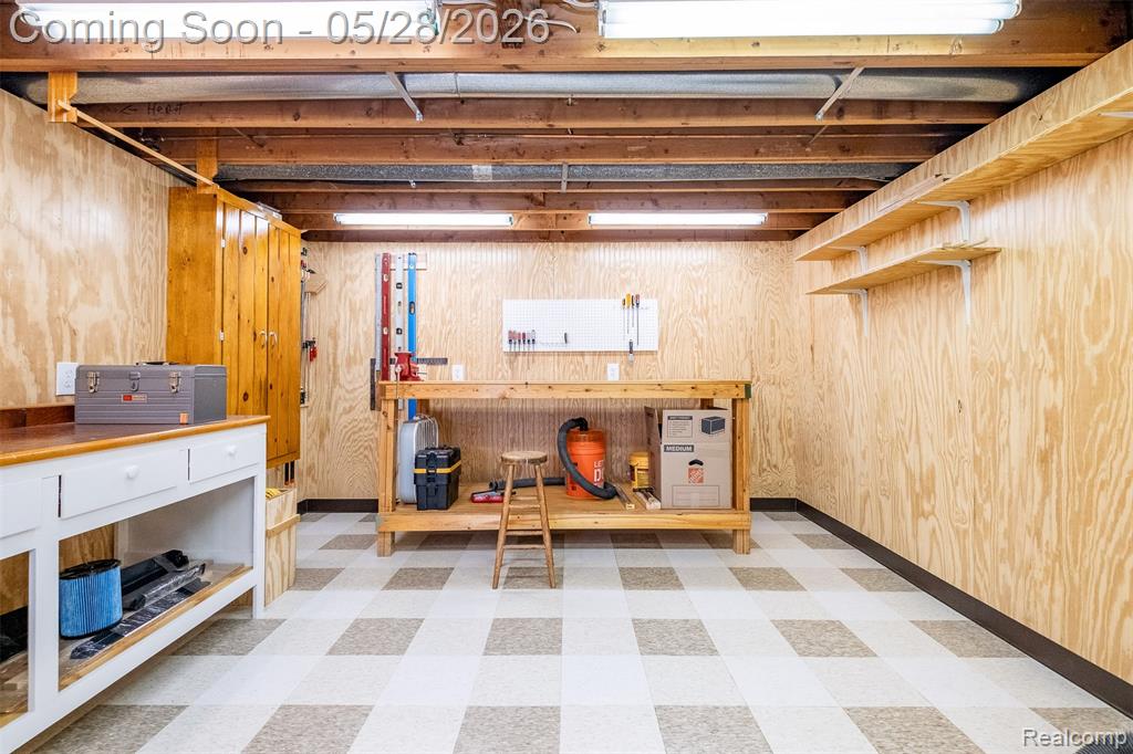 3621 Berkshire Drive, Bloomfield Hills, MI 48301 — Photo 41
