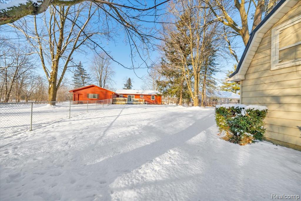 9169 Graytrax Road, Grand Blanc, MI 48439 — Photo 39