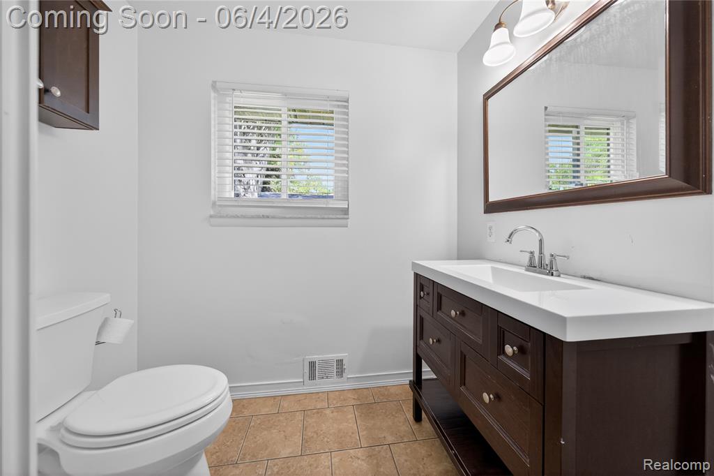 760 Heights Road Road, Lake Orion, MI 48362 — Photo 11