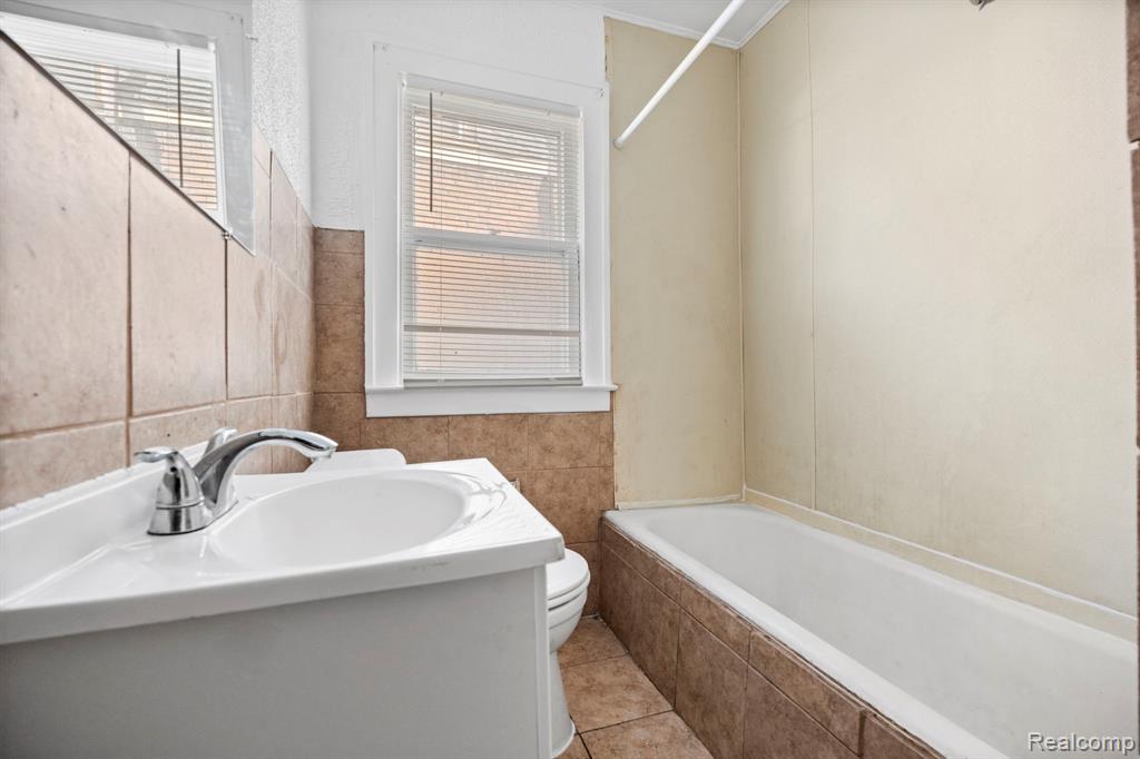 5261 Lakeview Street, Detroit, MI 48213 — Photo 23