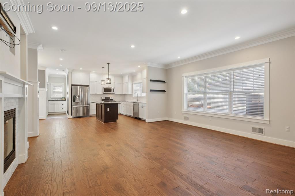 811 Maxwell Avenue, Royal Oak, MI 48067 — Photo 8