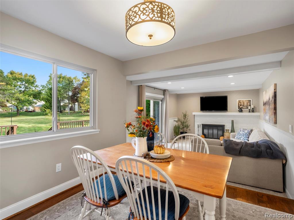 864 Dressler Lane, Rochester Hills, MI 48307 — Photo 11