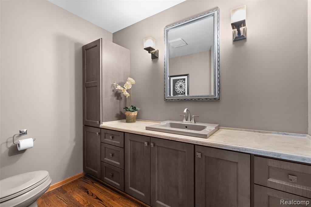 561 Valley Drive, Milford, MI 48381 — Photo 25