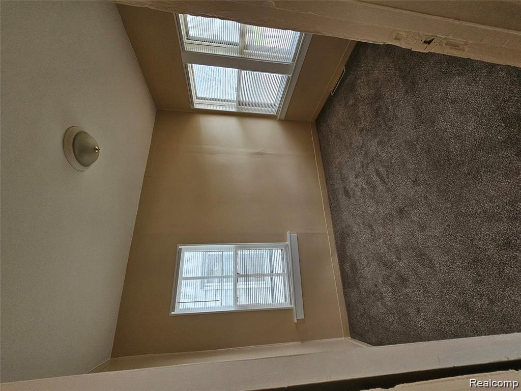 8033 JACKSON Avenue, Warren, MI 48089 — Photo 5