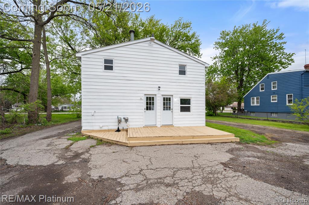 6116 Lapeer Road, Burton, MI 48509 — Photo 24