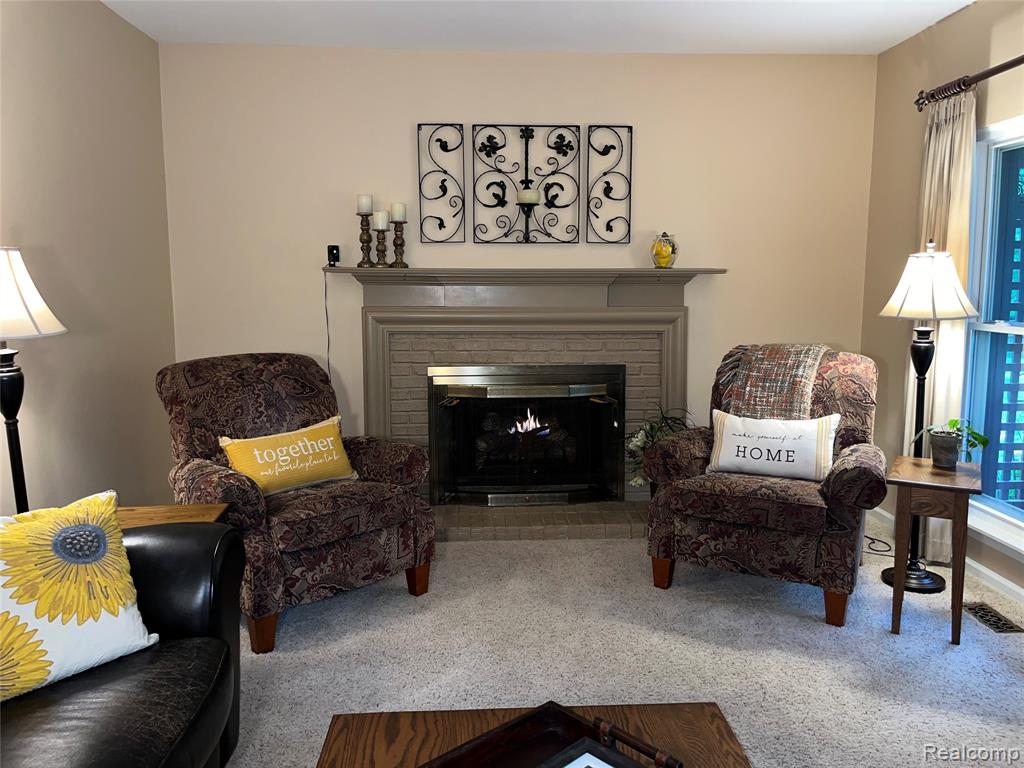 560 Thornridge Drive, Rochester Hills, MI 48307 — Photo 14
