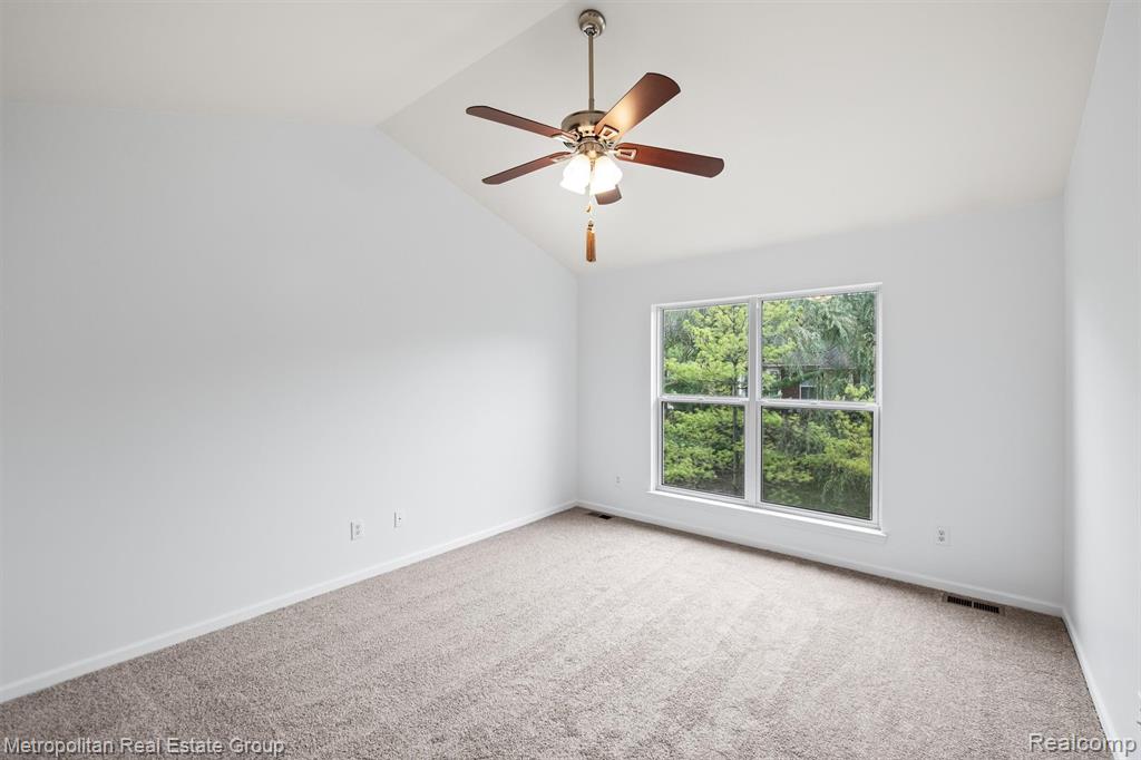 30207 Viewcrest Court, Novi, MI 48377 — Photo 18