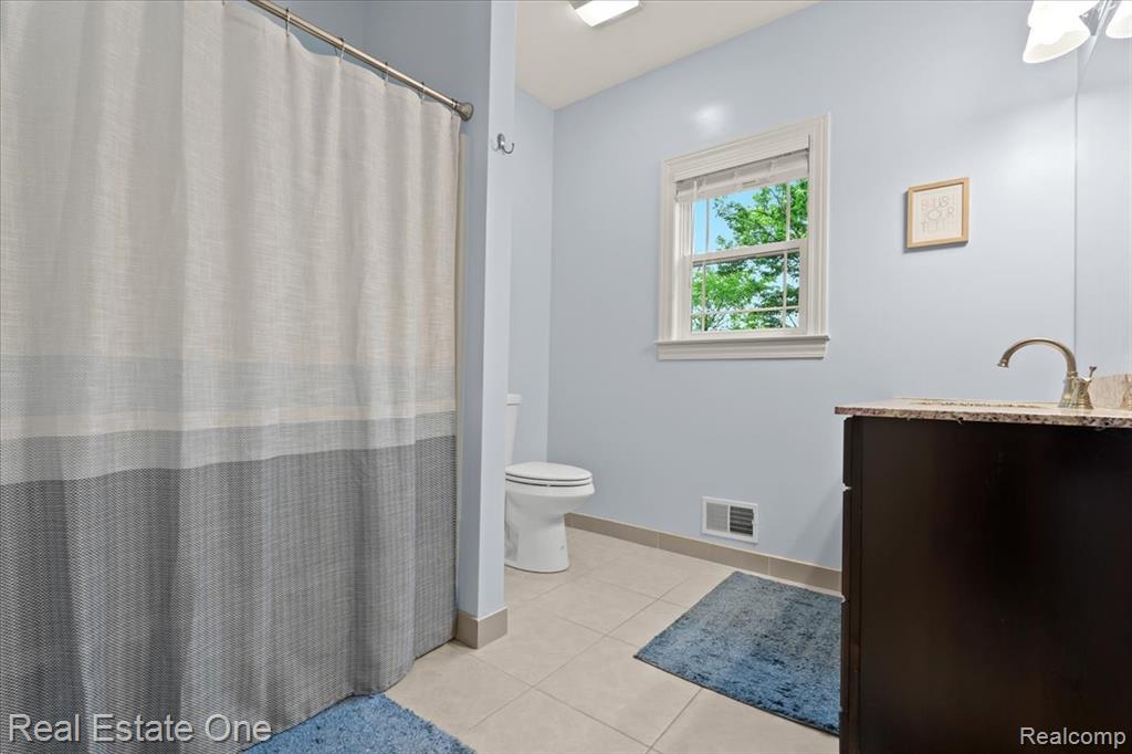 9327 VAN ANTWERP Road, Brighton, MI 48116 — Photo 29
