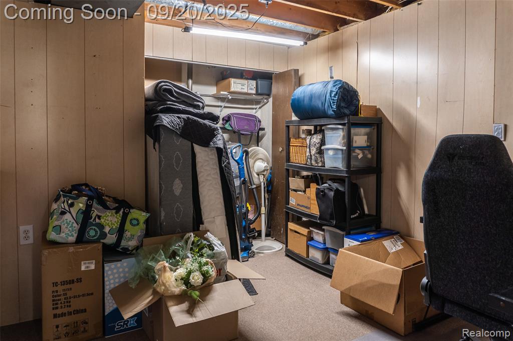 9254 Semindale, Clarkston, MI — Photo 27
