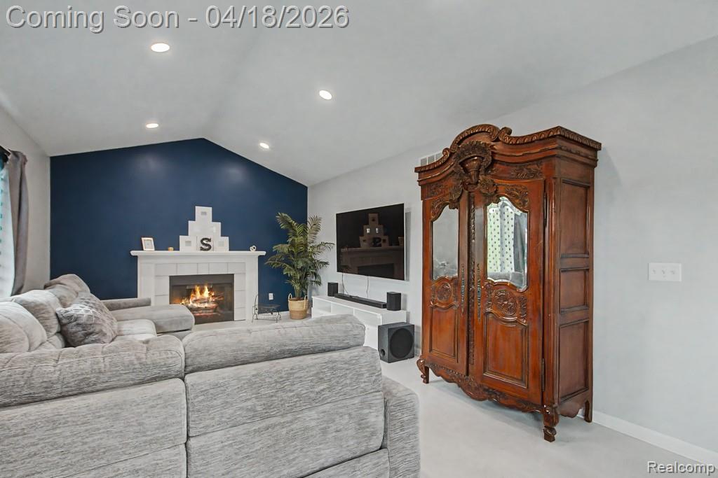 523 Dorchester Way, Milford, MI 48381 — Photo 17