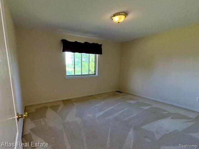 7271 YOUNESS Drive, Grand Blanc, MI 48439 — Photo 23