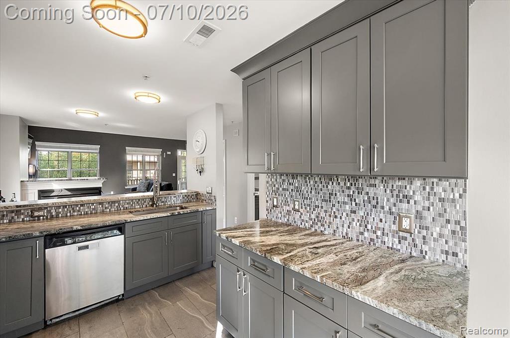 456 Boardwalk Drive, Walled Lake, MI 48390 — Photo 16