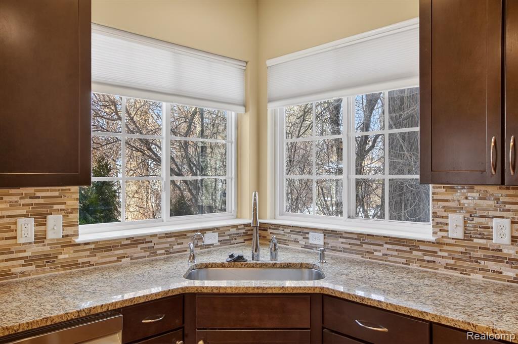 4241 Tonawanda Avenue, Royal Oak, MI 48073 — Photo 20