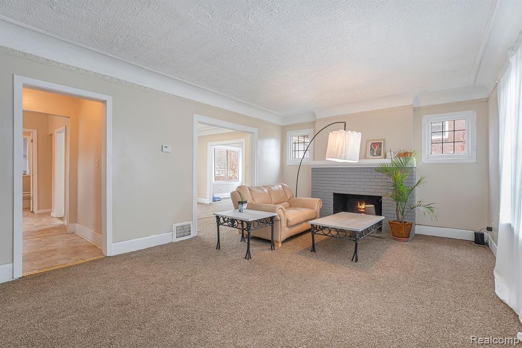 221 W Grixdale, Highland Park, MI 48203 — Photo 6