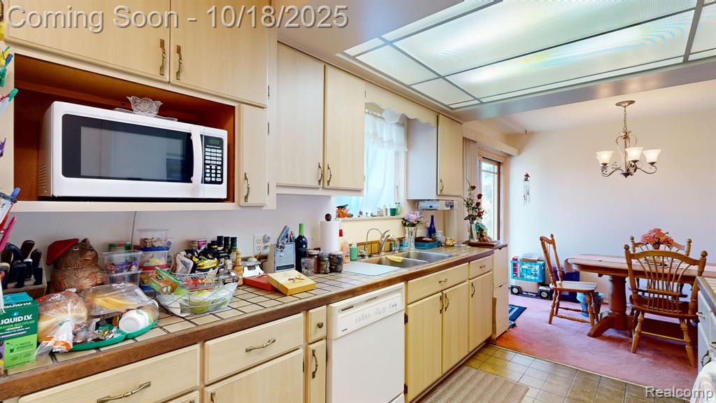 4148 Conne Mara Lane, Waterford, MI 48329 — Photo 11