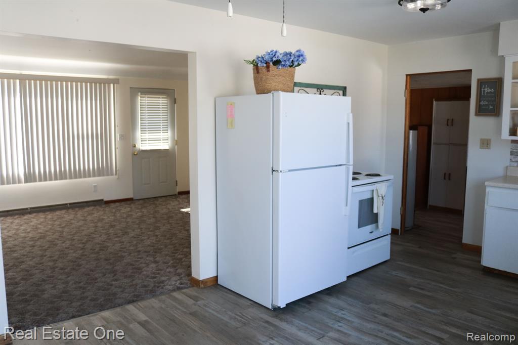 424 W CEDAR Street, Standish, MI 48658 — Photo 8