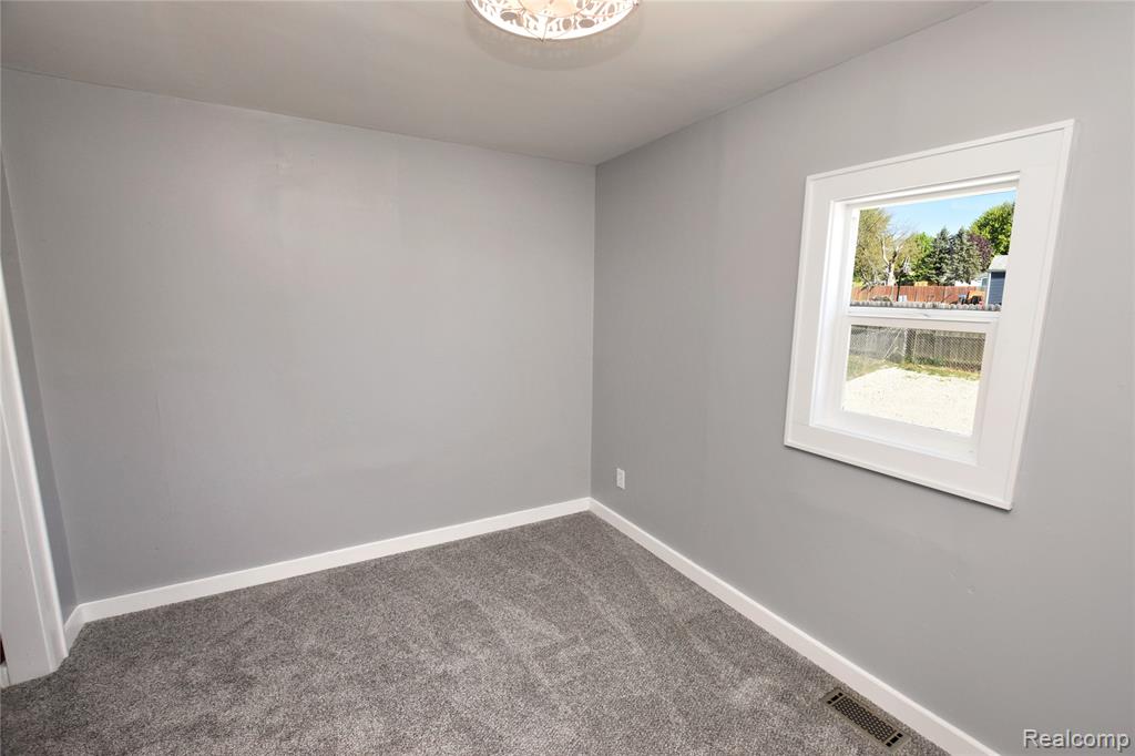 3508 Fern Avenue, Burton, MI 48529 — Photo 6
