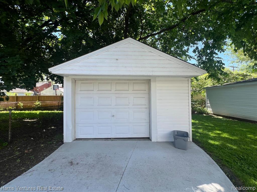 22148 Moross Road, Grosse Pointe, MI 48236 — Photo 5