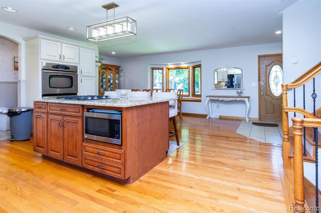 6345 Lanman Drive, Waterford, MI 48329 — Photo 6