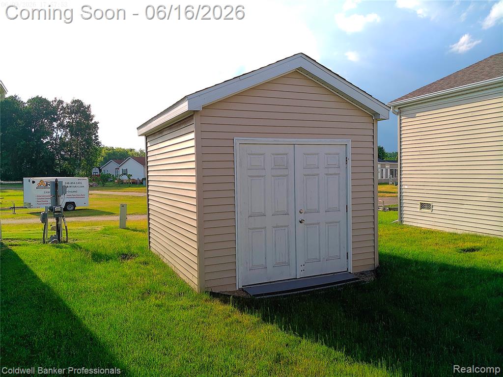 289 Pompano Court, Lapeer, MI 48446 — Photo 3