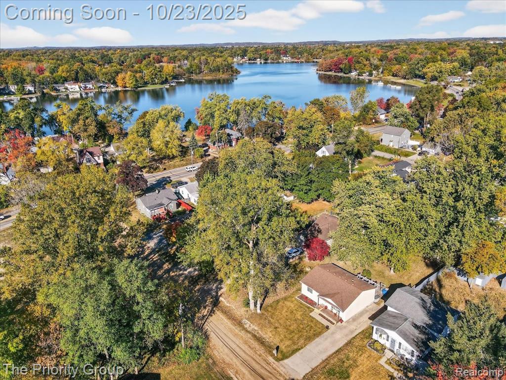 4700 Siebert Road, Waterford, MI 48328 — Photo 40