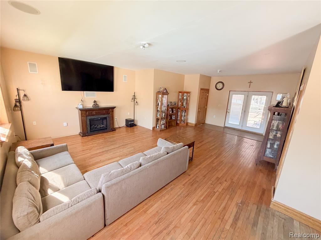 703 Saint John Street, Wyandotte, MI 48192 — Photo 49