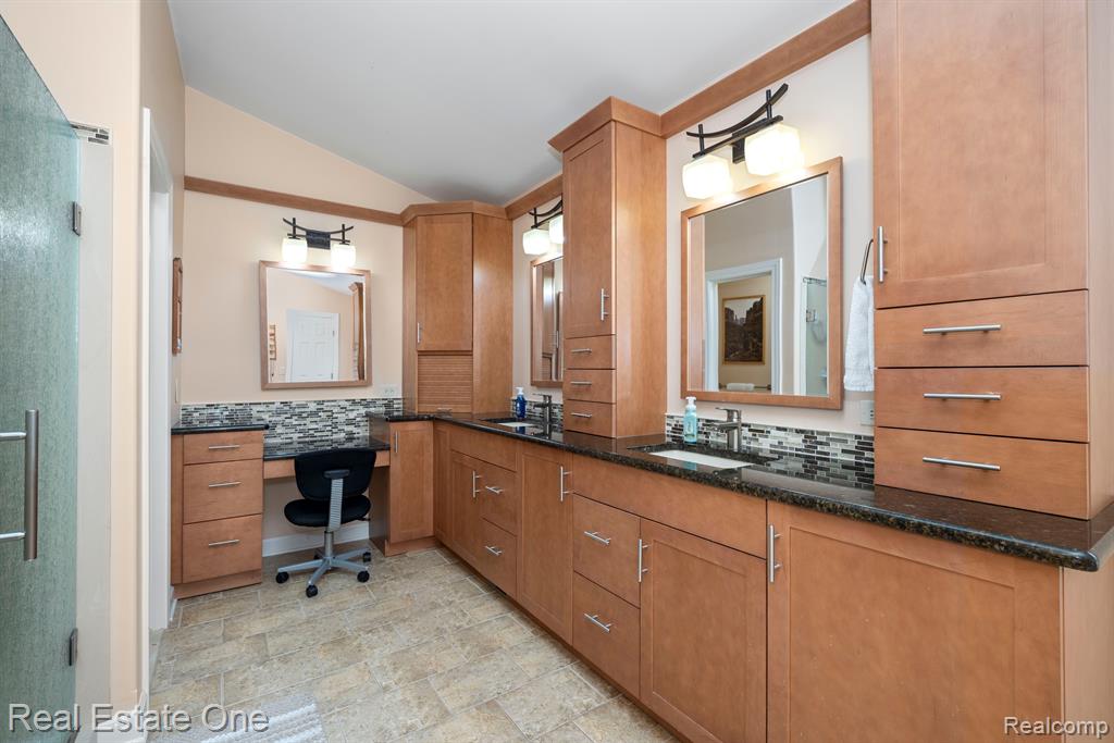 45831 SHEFFIELD Drive, Novi, MI — Photo 24