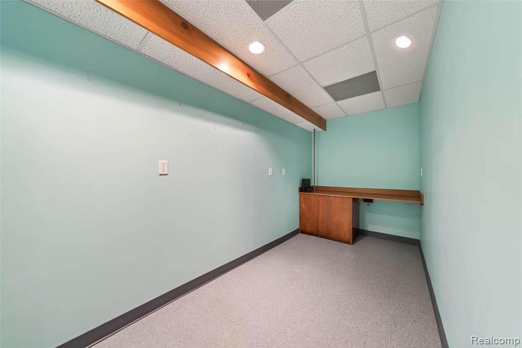 47140 Hunters Chase Drive, Macomb, MI 48042 — Photo 24