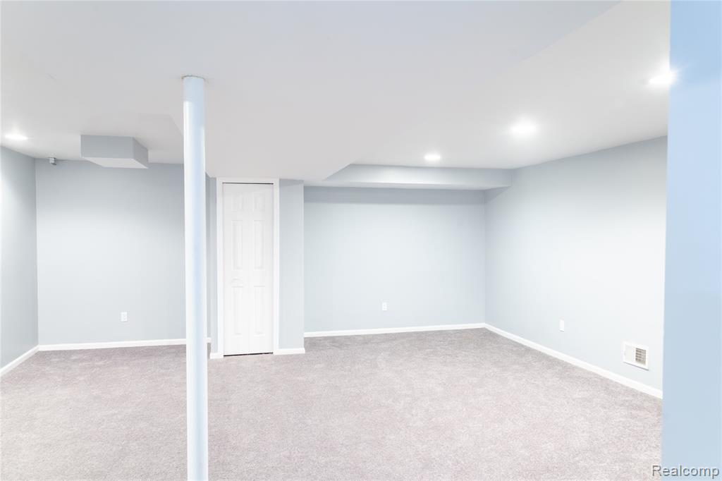421 Harvey Avenue, Pontiac, MI 48341 — Photo 19