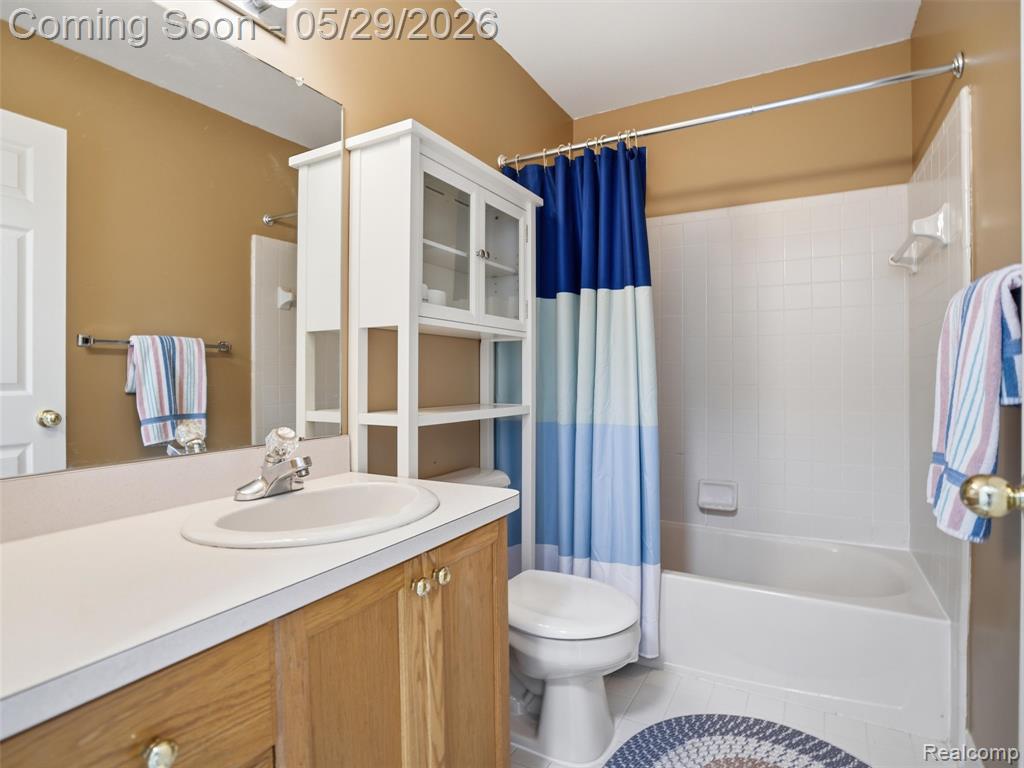 47525 River Woods Drive, Canton, MI 48188 — Photo 25