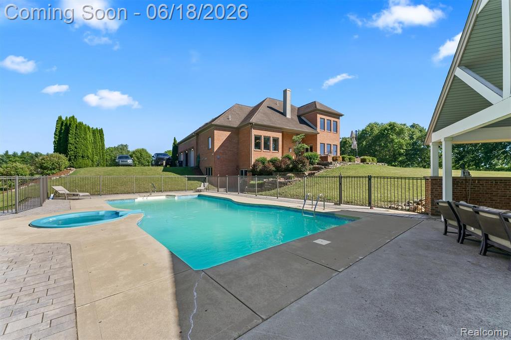 5715 Crest Court, Dexter, MI 48130 — Photo 35