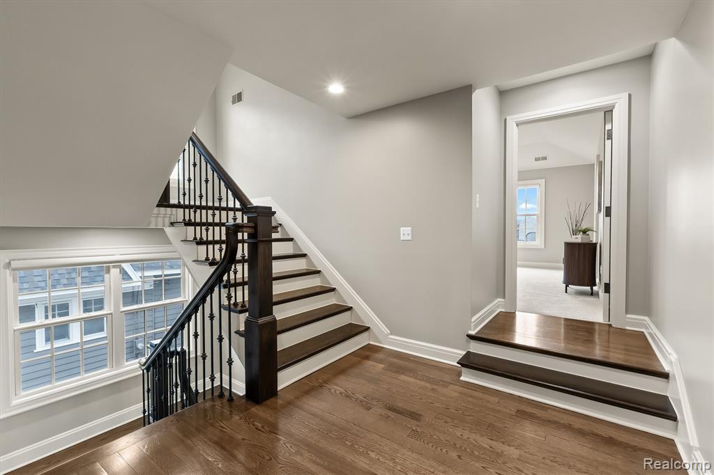 556 Ridgedale Avenue, Birmingham, MI 48009 — Photo 23
