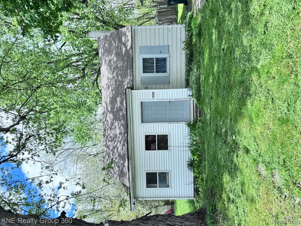 4928 Hughes Road, Lansing, MI 48910 — Photo 31