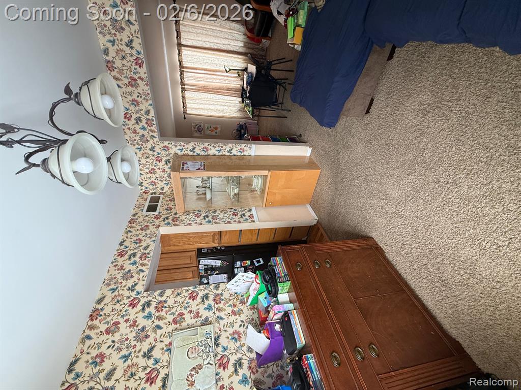 7731 Pleasant Manor Drive, Waterford, MI 48327 — Photo 8