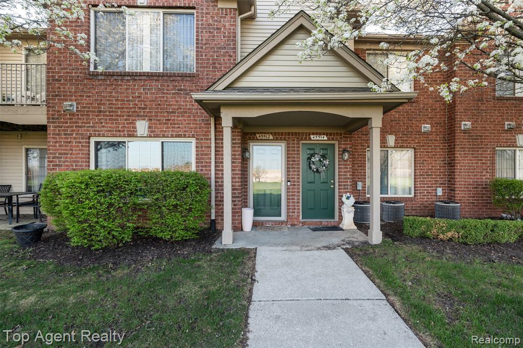 45512 Hidden View Court, Utica, MI 48315 — Photo 4