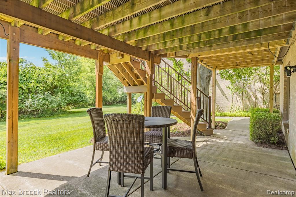 4860 Lagoons Circle, West Bloomfield, MI 48323 — Photo 65