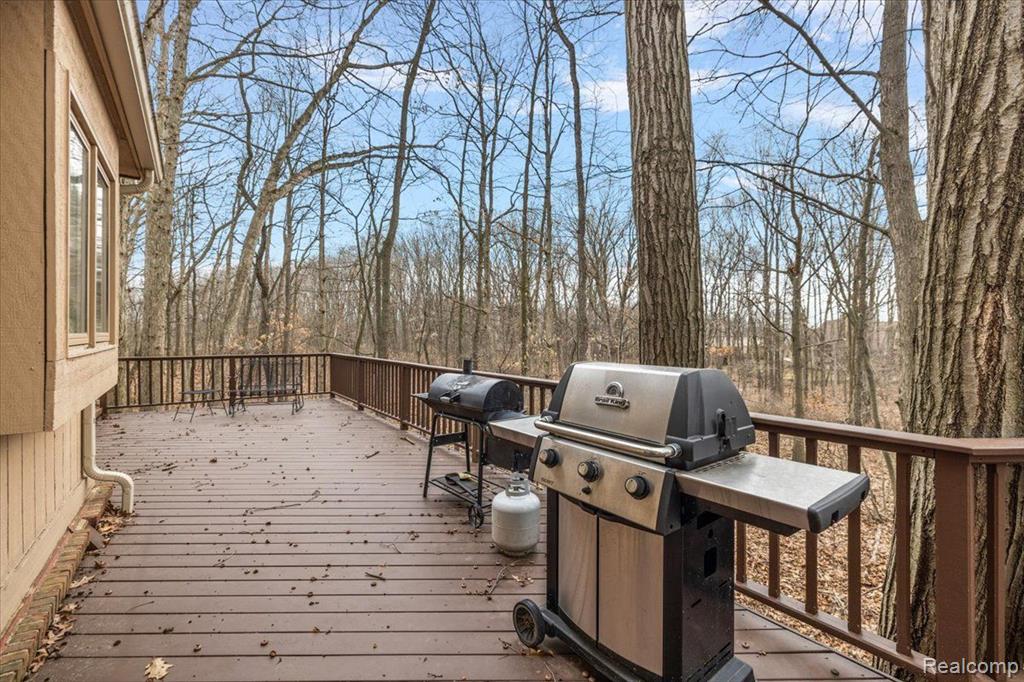 6988 LAKEMONT Circle, West Bloomfield, MI 48323 — Photo 70