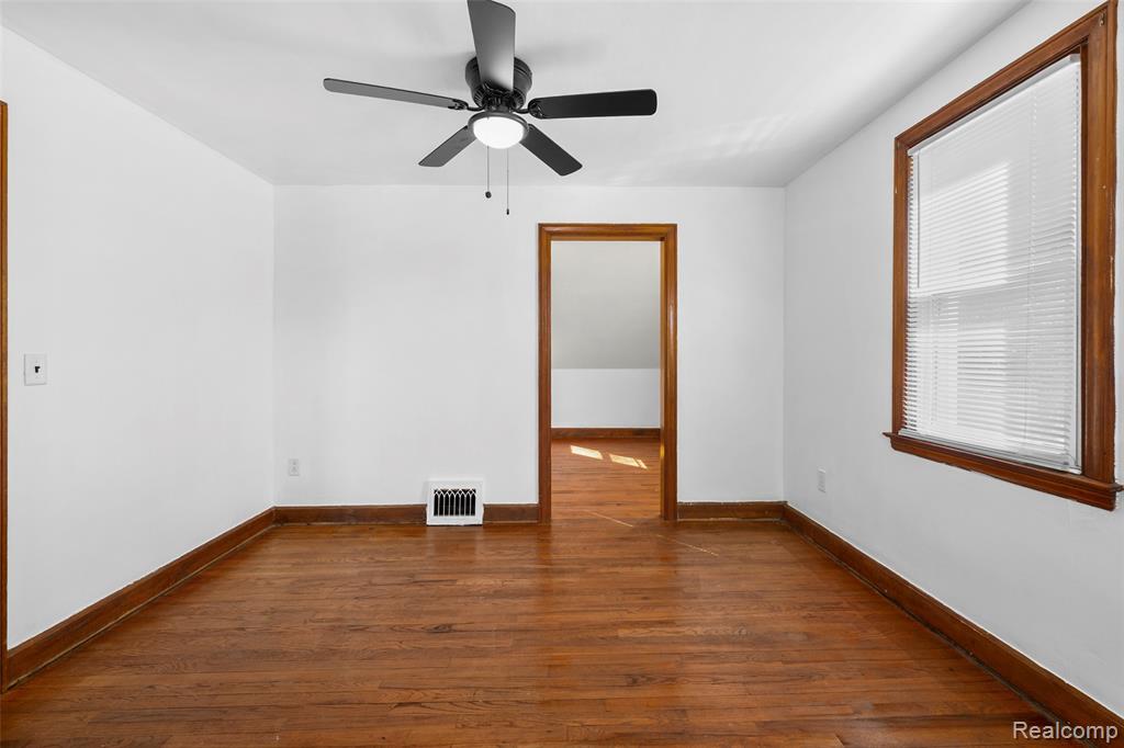 1629 E Elza Avenue, Hazel Park, MI 48030 — Photo 26