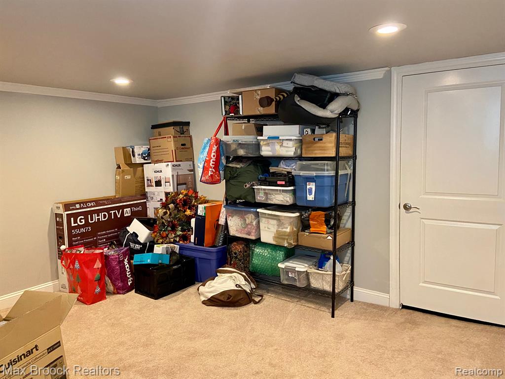 730 GRAEFIELD CT. Court, Birmingham, MI 48009 — Photo 14