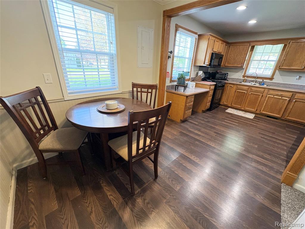 2230 N Center Road, Burton, MI 48509 — Photo 7