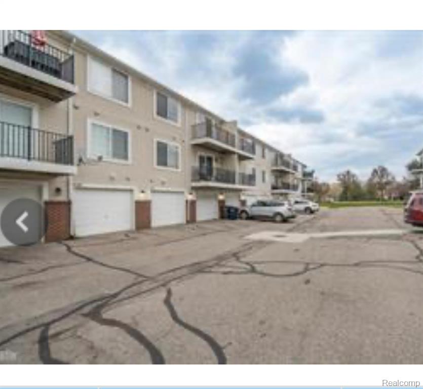 43117 Burlington Drive, Sterling Heights, MI 48313 — Photo 16