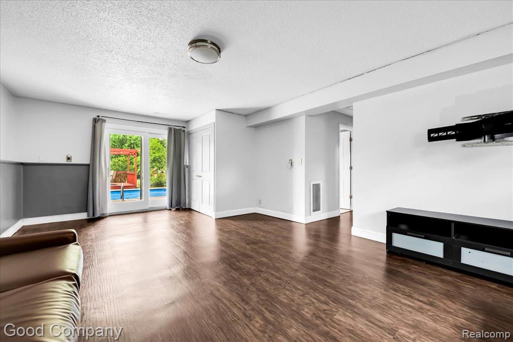 403 Donna Drive, Clinton, MI 49236 — Photo 20