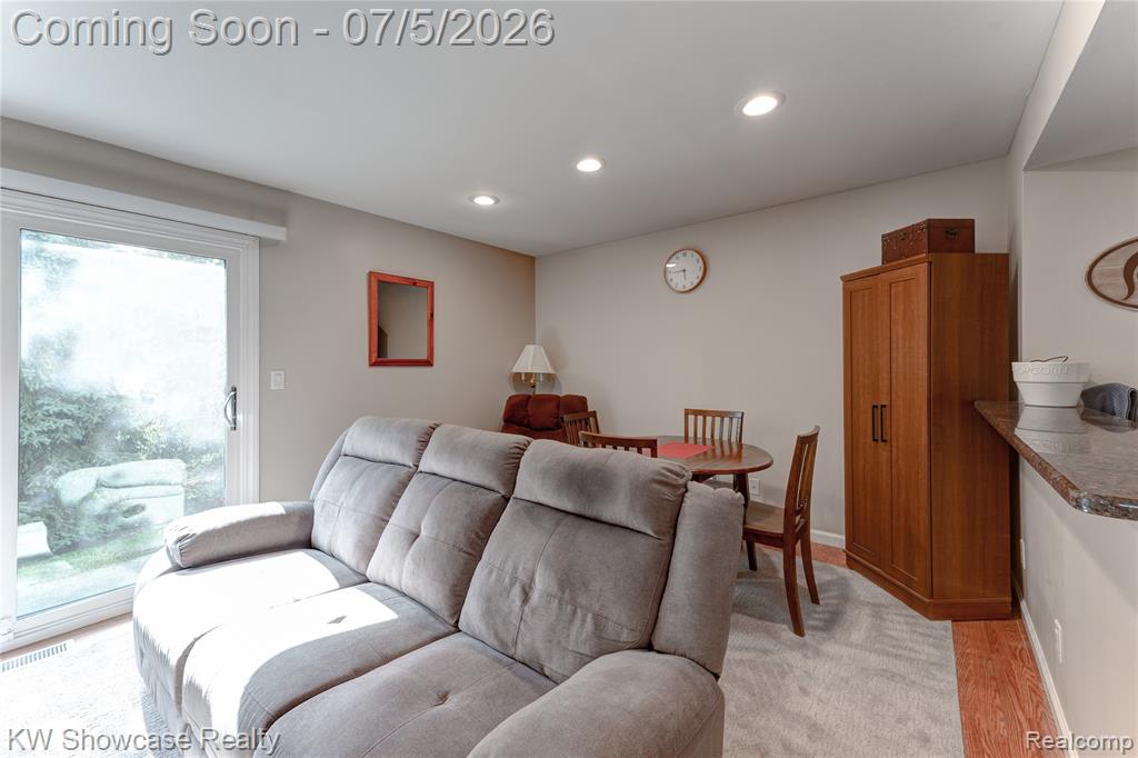 5666 Drake Hollow Drive E, West Bloomfield, MI — Photo 11