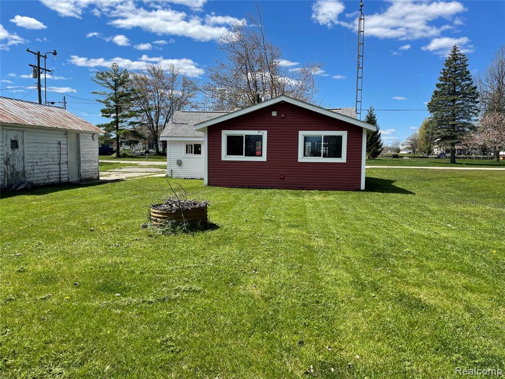 1847 S Riverside Drive, Au Gres, MI 48703 — Photo 3